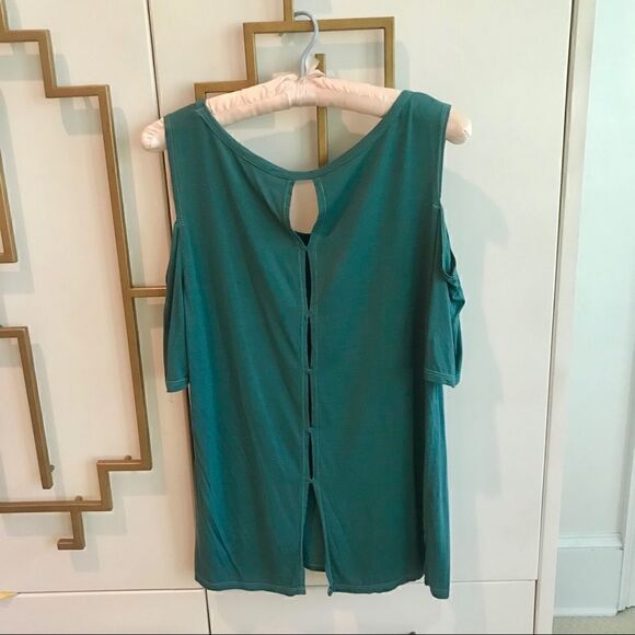 Splendid Cold Shoulder Short Sleeve Peacock top - Picture 4 of 6